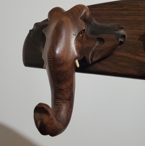 Vintage Handcarved 3 Elephant Coat, Purse or Other Item Hangers - Picture 8 of 10